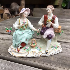 Old Vintage Dresden Sitzendorf Seated Floral Courting Couple - Bird & Birdcage - Picture 1 of 9