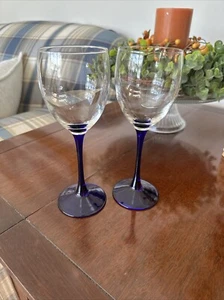 Vintage Luminarc Stiel Kobaltblau Weingläser 7 3/4" Kelche Frankreich - 2er Set - Bild 1 von 12