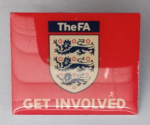 The F.A. England Crest Football Enamel Lapel Pin Badge. PB5-902 - Picture 1 of 3