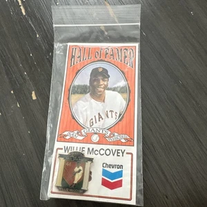 San Francisco Giants SF Hall of Famer Pin Willie McCovey - Picture 1 of 2