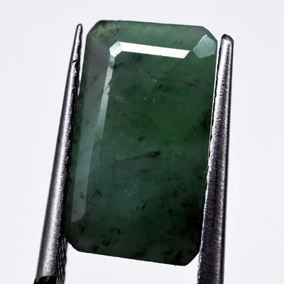 2.90ct 12.05x6.96mm Radiant Cut Natural Green Emerald Treated Gemstone, Zambia - Image 1 of 4