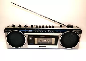 Sanyo Boombox - M-6900-M6900 - Reproductor de casete AM/FM *PROBADO* - Imagen 1 de 7