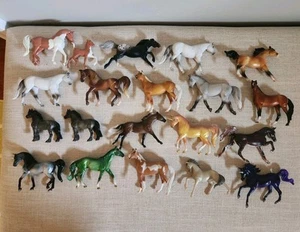 Breyer Stablemate Modello Cavallo Unicorni Grande CORPO LOTTO 20 Magnolia Arabian Pony - Foto 1 di 2
