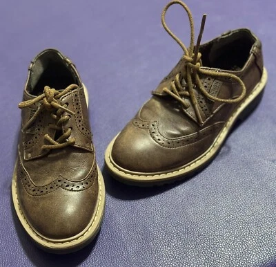 Zapatos Reaction Kenneth Cole - Niños Talla 11, Marrón, Con cordones, Poco Usados Foto 1 de 4