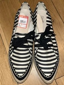Clarks.New.Labels. Blue & White Canvas & Rope Mariner Type Lace Shoes.UK 8D. - Picture 1 of 23