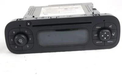 735603526 AUTORADIO FIAT PANDA 1.3 D 55KW 5M 5P (2015) RICAMBIO USATO (NON FORNI - Immagine 1 di 2