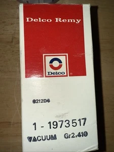 Delco Remy 1973517 Vacuum Advance, 1975-77 Corvette Nuevo de Lote Antiguo - Imagen 1 de 3