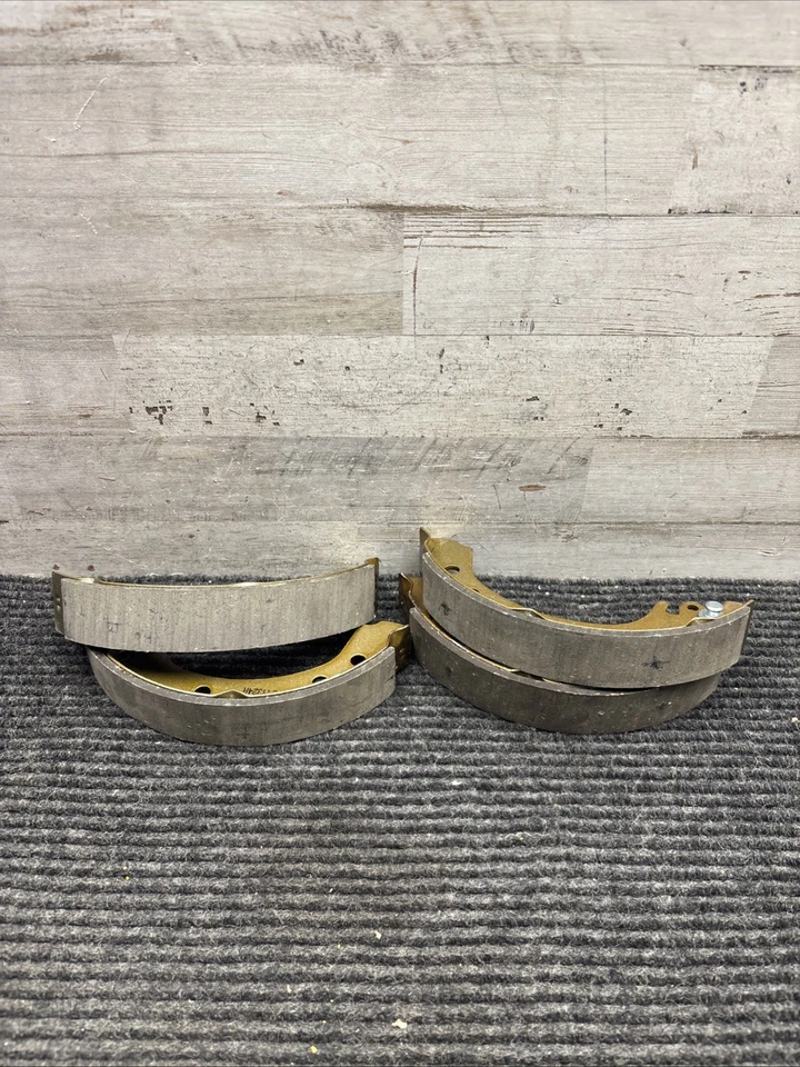 Zapatas de freno de tambor traseras unidas ACDelco 17801B para Toyota Corolla 02-03 Foto 1 de 4