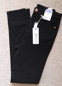New/Tagged Ladies M & S Black Magic Jeans, Skinny High Rise, Size 8 Long - Picture 1 of 10