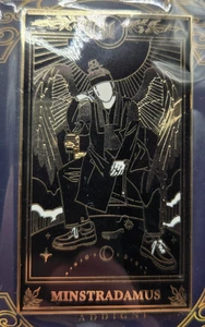 BTS - Minstradamus / Yoongi - harte Emaille Pin neu/versiegelt ~ 3" x 1 3/4" - Bild 1 von 6