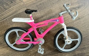 1998 GUC Mattel Hot Pink Barbie Ten Speed Bicycle (43) - Picture 1 of 3