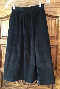 LADY HALRIN BLACK CORDUROY SKIRT FRONT PLEATS WITH SIDE POCKETS BACK ZIP SIZE 6 - Picture 1 of 4