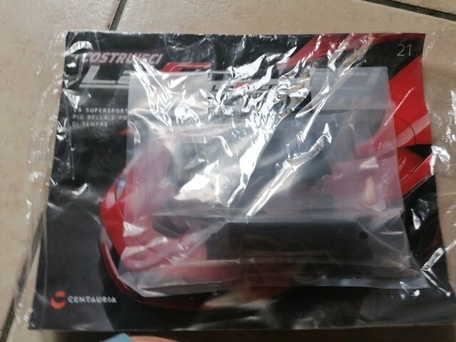 COSTRUISCI LA FERRARI SCALA 1:8 FASCICOLI N 21 FABBRI CENTAURIA - Immagine 1 di 1