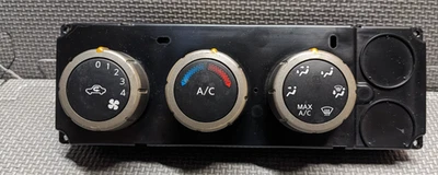 2004 Nissan Titan HVAC A/C Heater Climate Control Unit Module OEM 3 PLUGS - Image 1 of 4