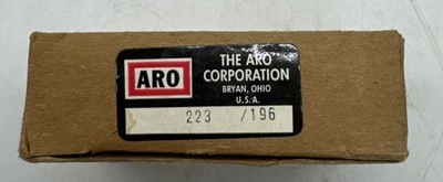 Aro 223-C Manual Air Control Valve,3-Way,1/8In Npt - Image 1 of 4