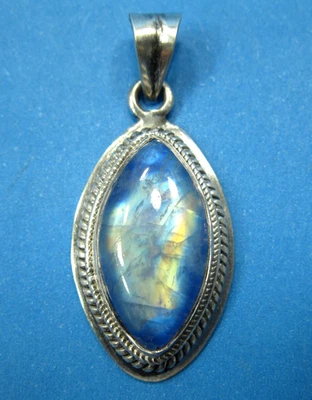 Vintage Pendant LABRADORITE MOONSTONE .925 Sterling Silver - Image 1 of 4