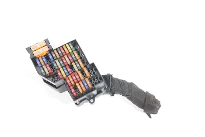 2004 - 2007 Volkswagen Touareg 7L RIGHT FUSE BOX  Holde OEM - Image 1 of 4