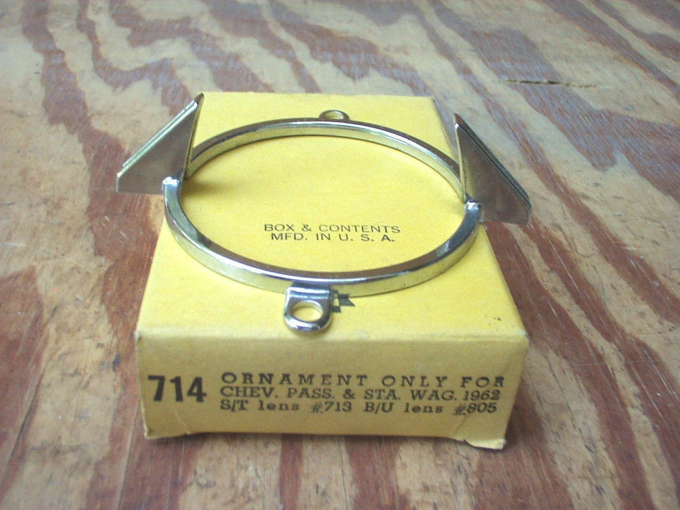 Chevrolet Bel Air Biscayne Impala 1962 lámpara de respaldo lente adorno ¡NORS! Foto 1 de 1