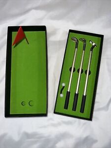 3 Pen Set, Mini Desktop Golf Set, 2 Balls, 3 Colored Pens  Blue,Red,BlkDesk Game