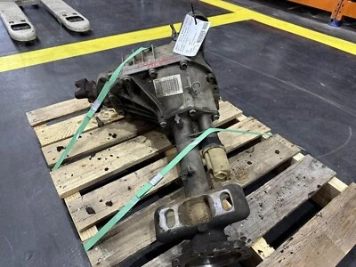 2000-2006 Chevy Suburban 1500 Front Axle Differential Carrier 4.10 Ratio Foto 1 de 4