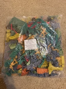 Juego Army Men - Juego grande que incluye figuras de acción, tapete de batalla nuevo con etiquetas - Imagen 1 de 3