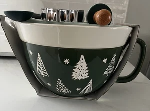 Cuenco mezclador The Bake Shop por Master Class Navidad vacaciones patrón de árbol verde - Imagen 1 de 6