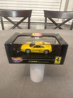 Ferrari F355 Berlinetta 1994 Hot Wheels 1:43 Foto 1 de 4