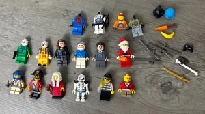 Lote de 12+ minifiguras Lego, piezas de juez, pirata, payaso, Santa, Spider-Man... - Imagen 1 de 5