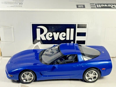 Revell 1/25 2003 Corvette Convertible Electron Blue Promo Diecast Model 85-0946 - Image 1 of 4