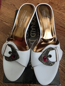 Donald J Pliner White Mules W/Kitten Heels. Antique Gold Buckle W/Red Stone 8.5M - Picture 1 of 7