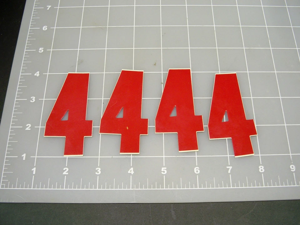 4 号贴纸 3 英寸红色乙烯基 4 数量比赛评分免运费 — 第 1/1 张图片