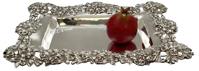 Plato Mauser de plata de ley con patas florales en estilo Art Nouveau de finales del siglo XIX Foto 1 de 4