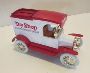 VINTAGE 1989 TOY SHOP COLLECTORS MAGAZINE ERTL DIE CAST DELIVERY TRUCK BANK - Picture 1 of 4