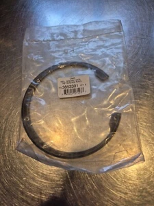 New In Bag Genuine OMC Cobra Volvo Retaining Ring - Picture 1 of 3