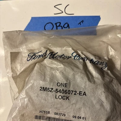Conjunto de cerradura de puerta original OEM 2M5Z-5406072-EA para Ford Focus 2001 Foto 1 de 4