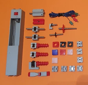 FISCHERTECHNIK mini-mot 1 + Getriebe + Batteriestab u. Leuchtbausteine ca. 1980 - Bild 1 von 2
