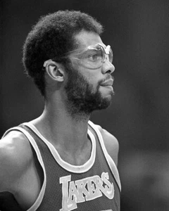 Los Angeles Lakers KAREEM ABDUL JABBAR Glossy 8x10 Photo Print Poster HOF 95 - Picture 1 of 1