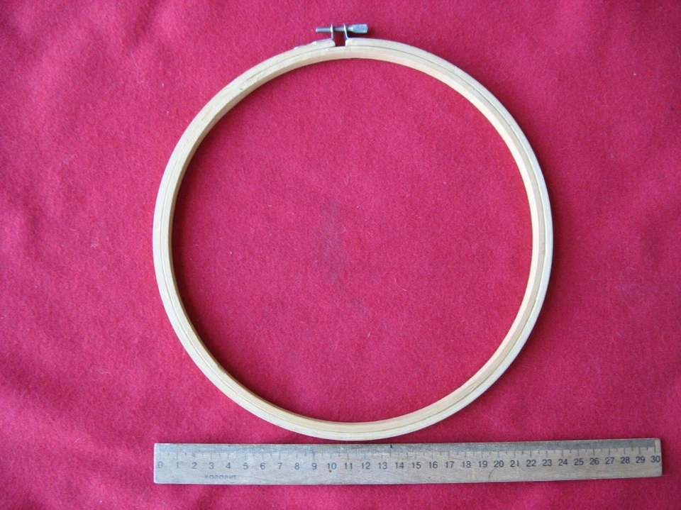 Vintage  Embroidery Hoop Hard Wood adjustable with screw.diameter 22 cm(8,7inche - Image 1 of 4