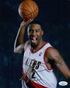 Wesley Matthews Portland Trail Blazers Signed 8x10 Glossy Photo JSA Authentic - Picture 1 of 2