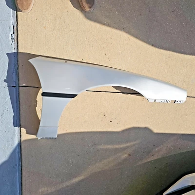 Pontiac Fiero 1988 conductor guardabarros delantero derecho fabricante de equipos originales Foto 1 de 3