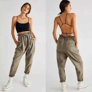 NWT women’s FREE PEOPLE BOHO moss green Margate Pleated Trouser SIZE large - Picture 1 of 8