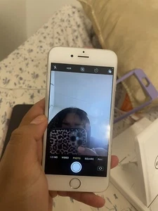 iPhone 6s Unlocked - Picture 1 of 5