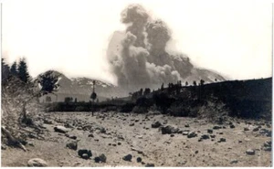 Mount Lassen, CA Postcard- RPPC DISASTER MT LASSEN ERUPTION - Picture 1 of 2