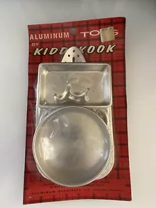 1960's Kiddy Kook Reynolds Aluminum Set Sealed Card Pans Cookie Cutter Spoon Vtg - Picture 1 of 20