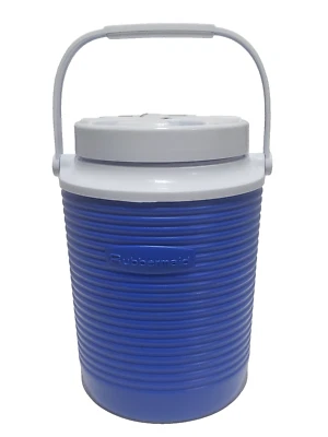 Rubbermaid 1-Galon Water Jug, Blue with White Lid - Image 1 of 4
