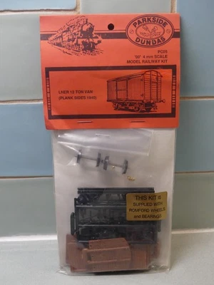 Parkside Dundas OO Scale PC05 LNER 12 Ton Van Plastic ( Plank Sides 1940) Kit - Image 1 of 2