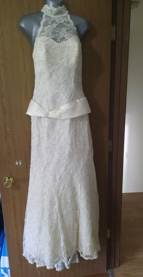 DEMETRIOS SZ 6 LACE ILLUSION NECK HALTER WEDDING DRESS GOWN USED - Image 1 of 4