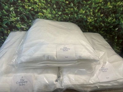 New Lot Of 3 The Company Store Cotton Plush Spa Bath Sheet Towels White - Image 1 of 4