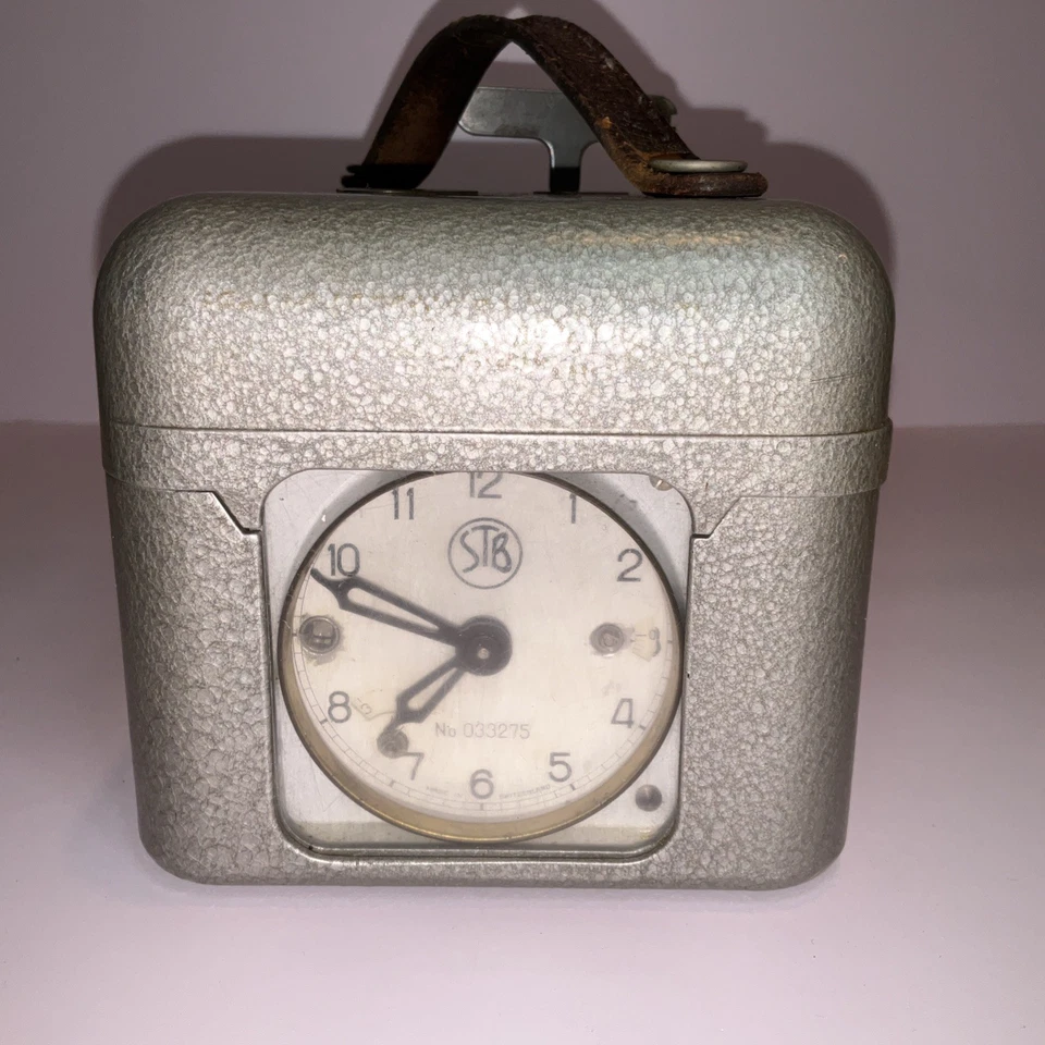 Vintage Swiss Made STB Pigeon Racing Clock Works With Key - Image 1 of 4