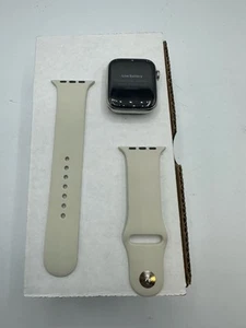 Apple Watch Series 6 GPS/Cel 44 mm acier inoxydable argenté (C) POUR PIÈCES UNIQUEMENT - Photo 1 sur 6
